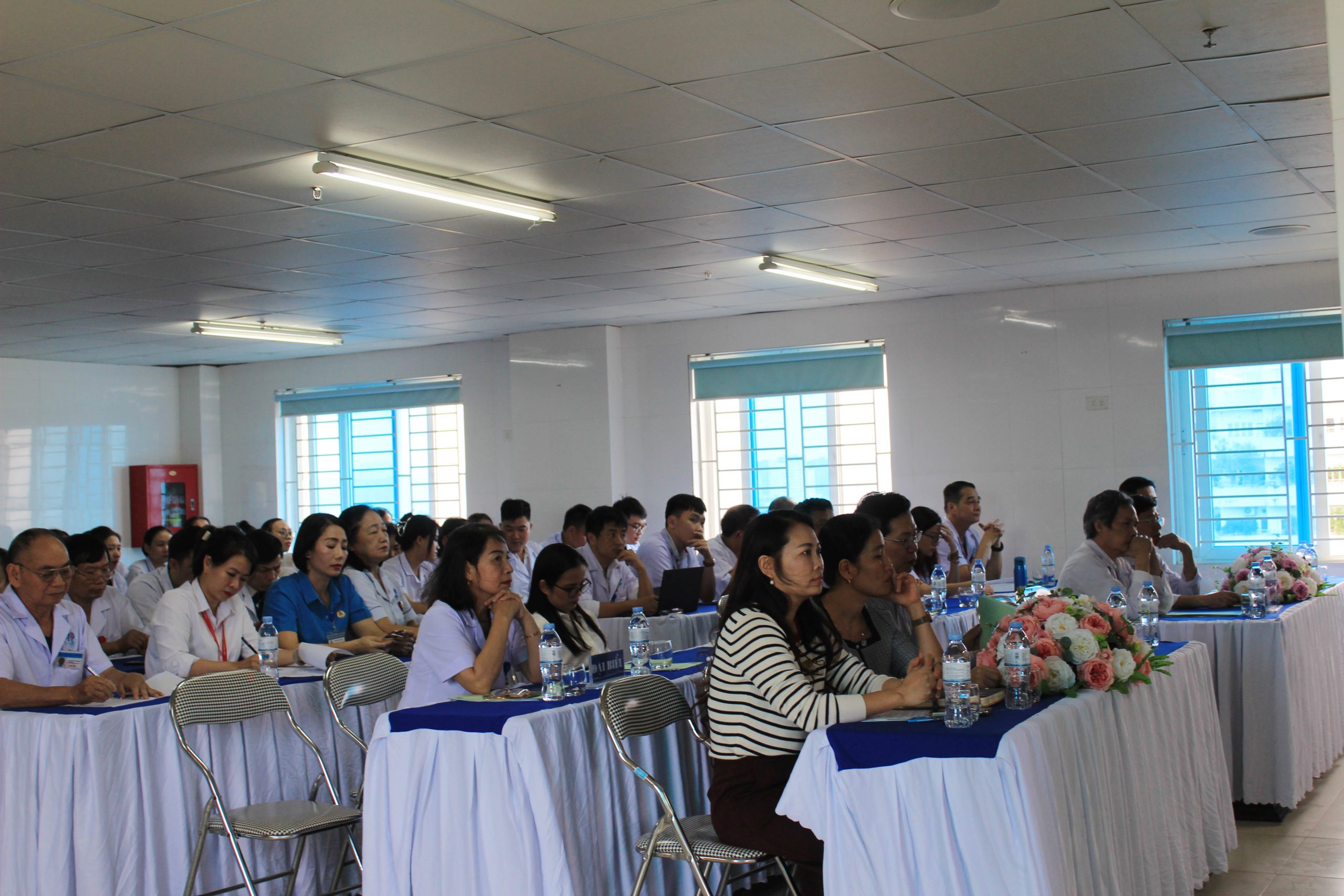 BỆNH VIỆN TRƯỜNG ĐẠI HỌC Y KHOA VINH TỔ CHỨC HỘI NGHỊ TỔNG KẾT NĂM 2024, TRIỂN KHAI KẾ HOẠCH HOẠT ĐỘNG NĂM 2025